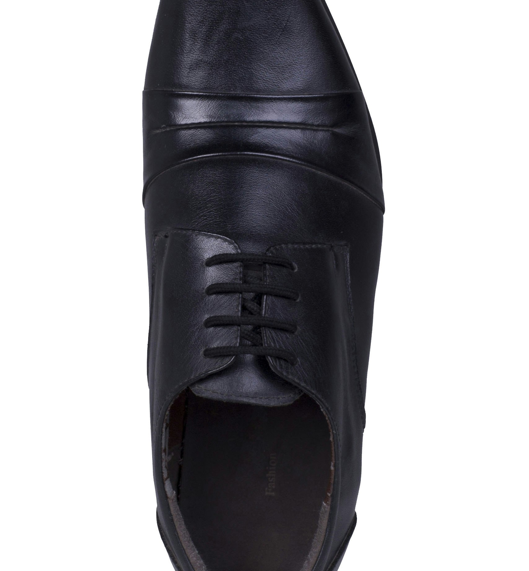 footwear-retouching-shoelace-fix-after Product image of top down look at black leather shoe with laces retouched perfect straight